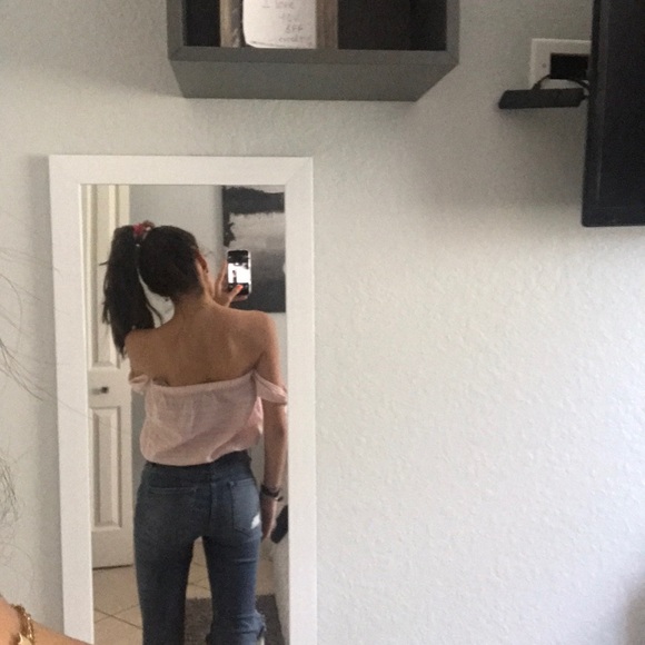 OFF THE SHOULDER PAPER HEARTS TOP! - Picture 2 of 4